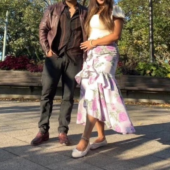 Entire outfit! Skirt and top combo set - Picture 2 of 2